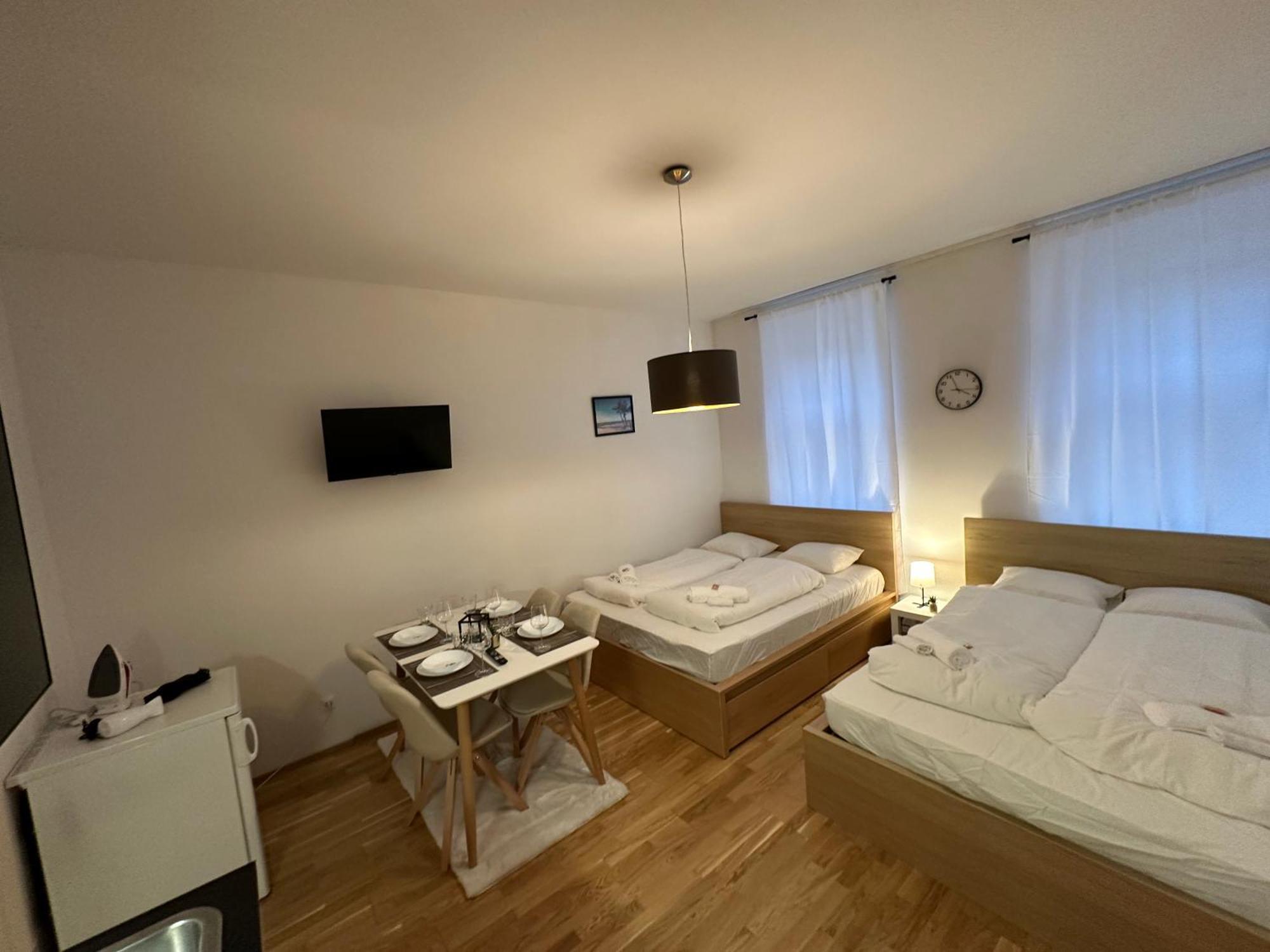 Cozy 5-Person Apartment In Vienna 6 Esterno foto