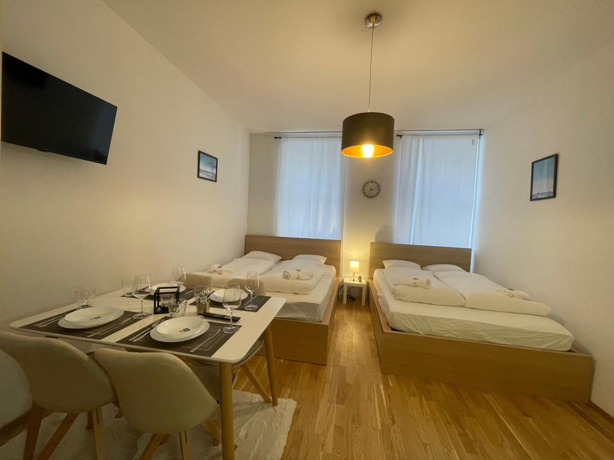 Cozy 5-Person Apartment In Vienna 6 Esterno foto